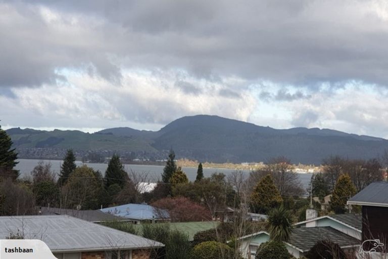 Photo of property in 13 Tirita Street, Kawaha Point, Rotorua, 3010