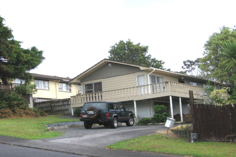 Photo of property in 22 Longreach Drive, Sunnyvale, Auckland, 0612