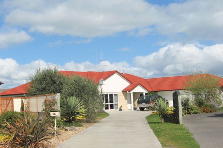 Photo of property in 69 Kahira Crescent, Papamoa Beach, Papamoa, 3118