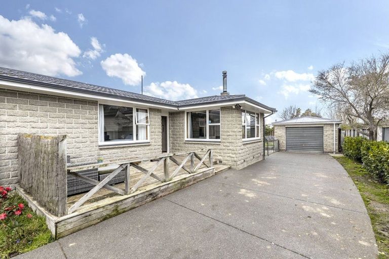 Photo of property in 35 Geddis Street, Rangiora, 7400
