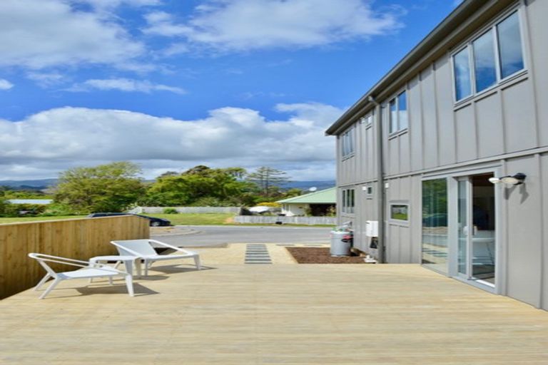 Photo of property in 5 Waihurihia Street, Otaki, 5512