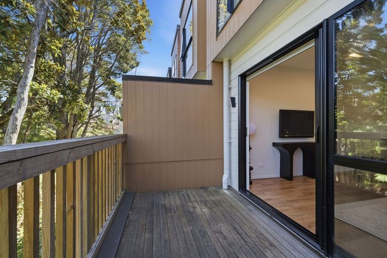 Photo of property in 26/9 Schnapper Rock Road, Greenhithe, Auckland, 0632