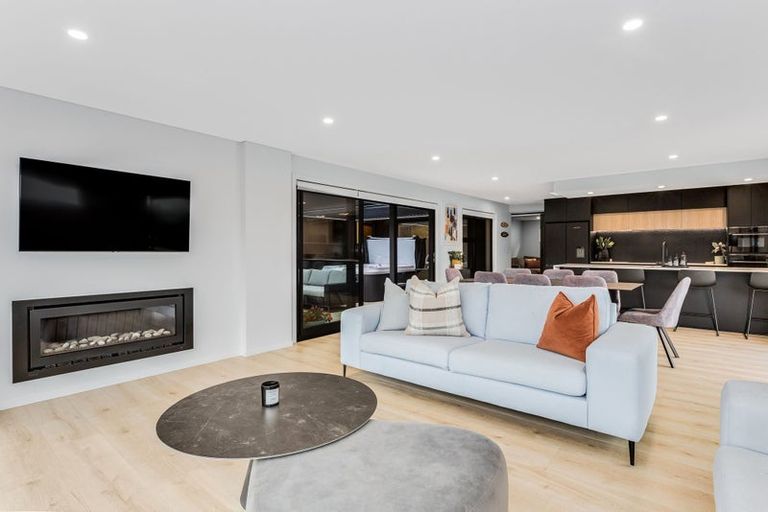 Photo of property in 23 Banks Boulevard, Whitby, Porirua, 5024