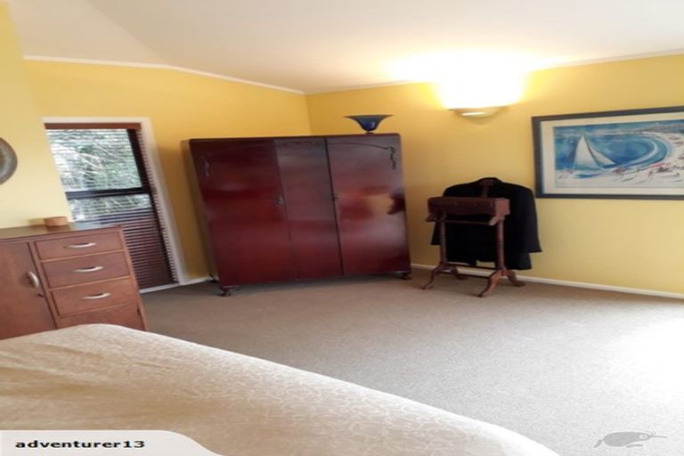 Photo of property in 666 South Titirangi Road, Titirangi, Auckland, 0604