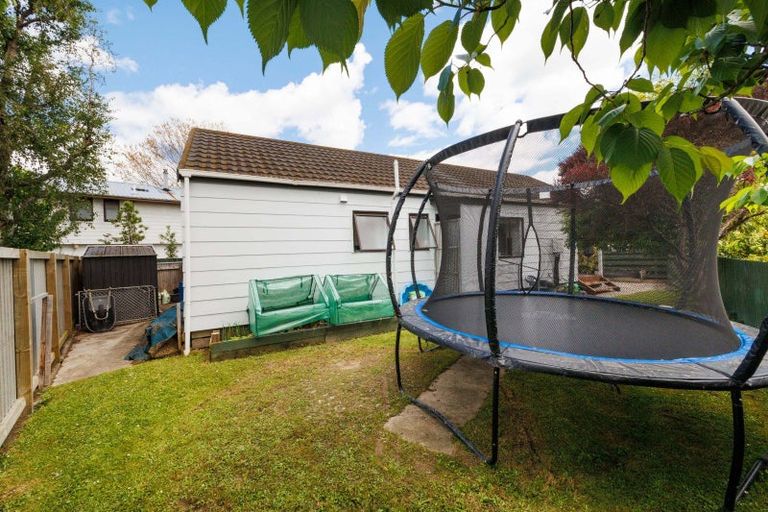 Photo of property in 27 Newton Place, Westbrook, Palmerston North, 4412