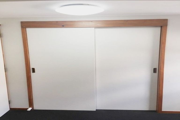 Photo of property in 6 Peach Road, Glenfield, Auckland, 0629