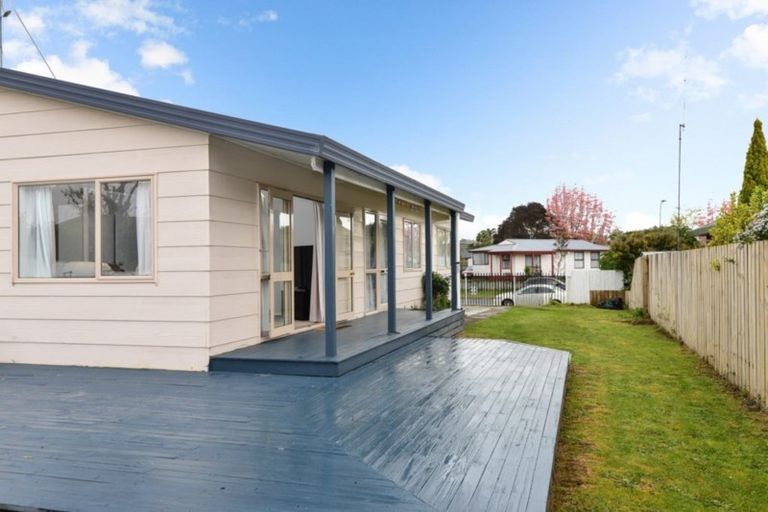 Photo of property in 37 Lloyd Drive, Nawton, Hamilton, 3200