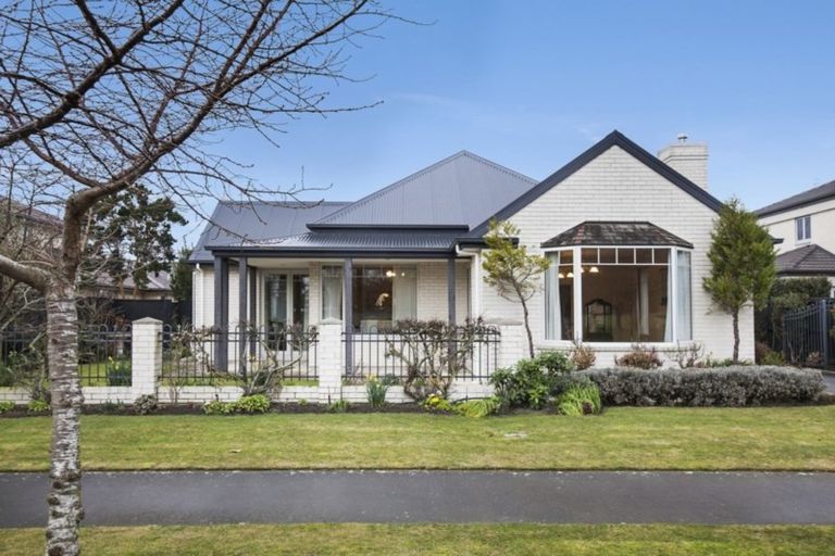 Photo of property in 27 Skyedale Drive, Harewood, Christchurch, 8051