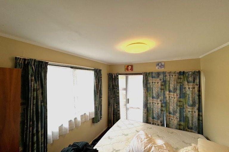 Photo of property in 3 Benita Place, Sunnyvale, Auckland, 0612