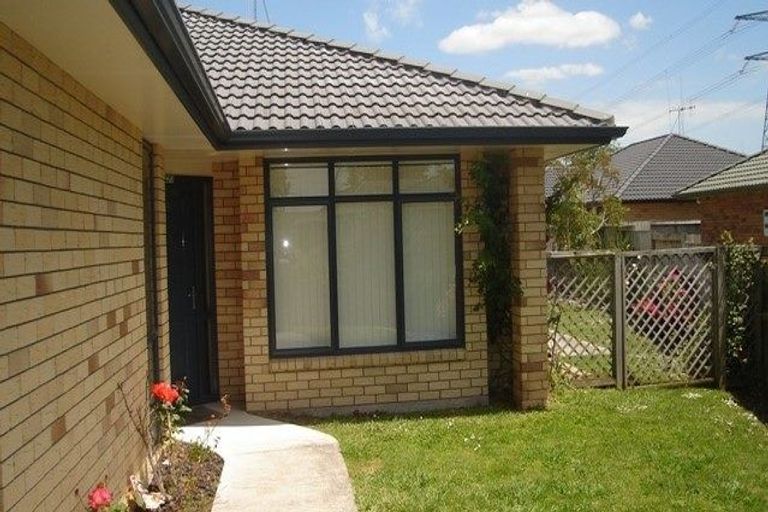 Photo of property in 15 Nobleman Place, Hamilton East, Hamilton, 3216