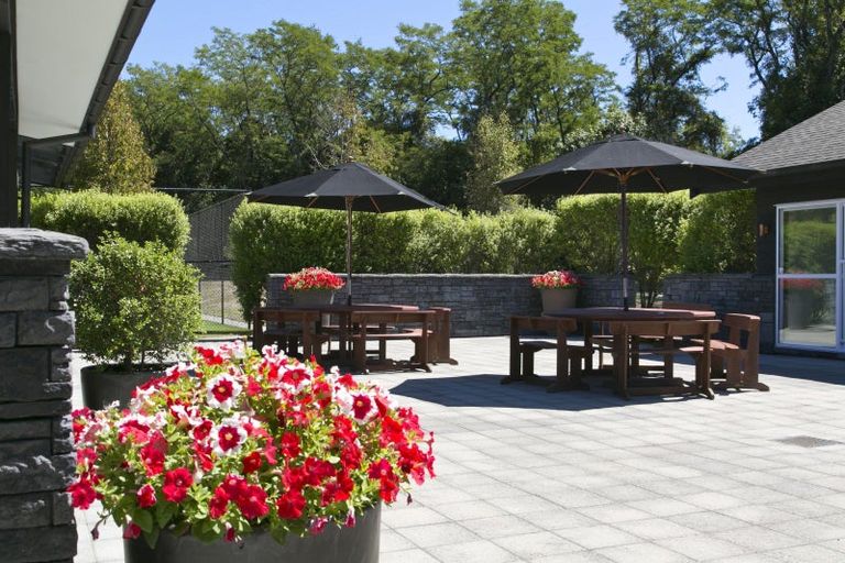 Photo of property in 7 Winnie Close, Acacia Bay, Taupo, 3330