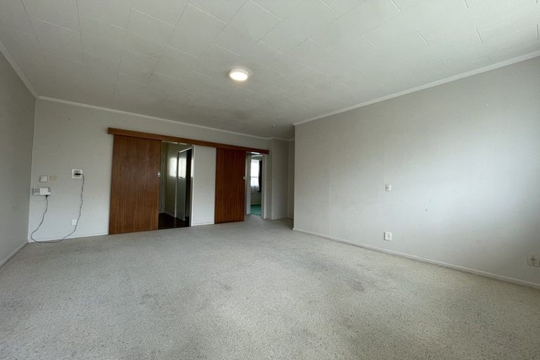 Photo of property in 2/105 Heretaunga Street, Palmerston North, 4414