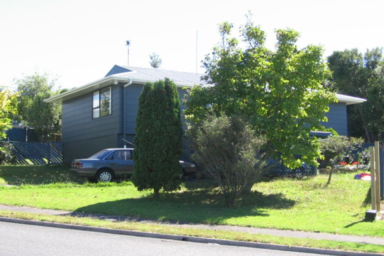 Photo of property in 84 Oreil Avenue, West Harbour, Auckland, 0618