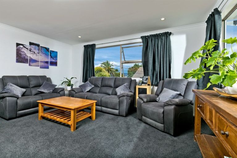 Photo of property in 122 Sunnyside Road, Sunnyvale, Auckland, 0612