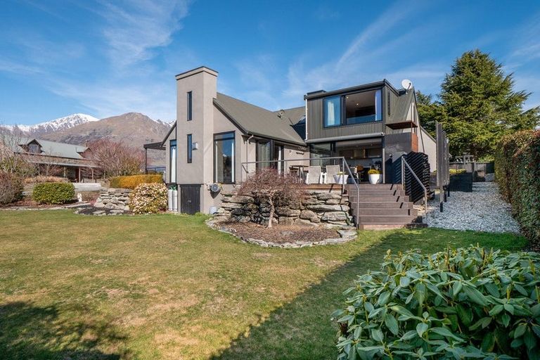 Photo of property in 1 Wellswood Way, Lower Shotover, Queenstown, 9371