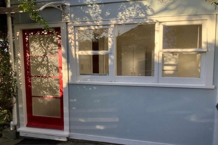 Photo of property in 34 Mana Street, Vogeltown, Wellington, 6021