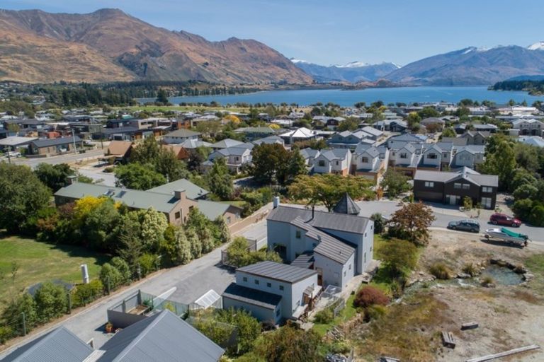 Photo of property in 22 Tenby Street, Wanaka, 9305