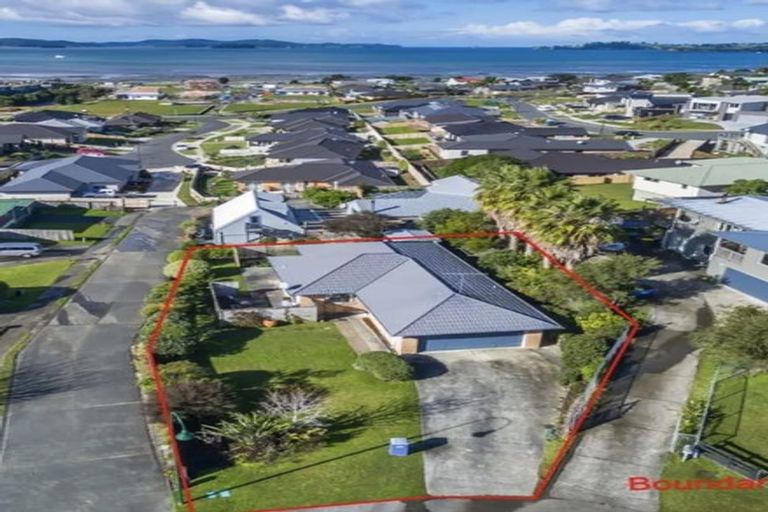 Photo of property in 6 Robinia Place, Snells Beach, 0920