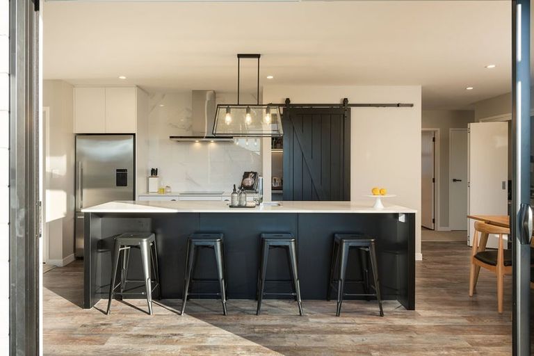 Photo of property in 2 Rotomanu Place, Pyes Pa, Tauranga, 3112