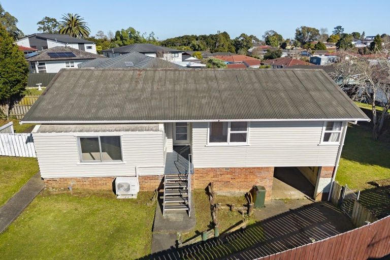 Photo of property in 21 Hobart Crescent, Wattle Downs, Auckland, 2103