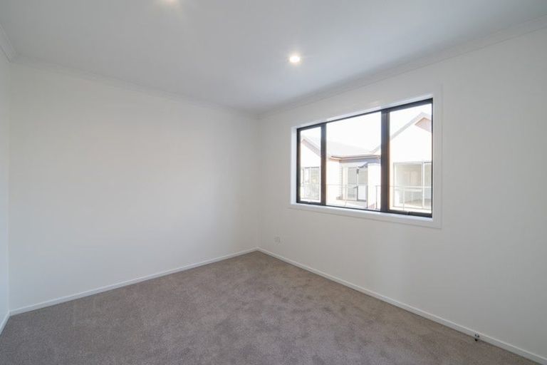 Photo of property in 2/4 Marama Street, Castor Bay, Auckland, 0620