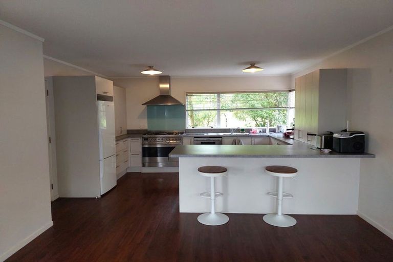 Photo of property in 56 Ashton Fitchett Drive, Brooklyn, Wellington, 6021