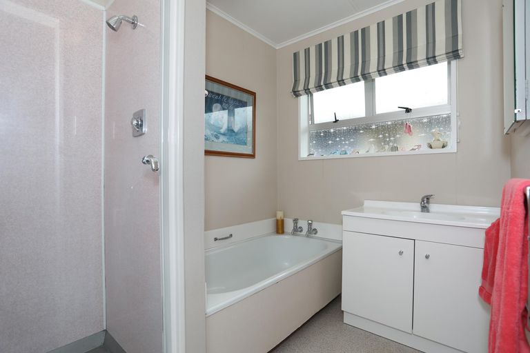 Photo of property in 10 Rainforth Street, Roslyn, Palmerston North, 4414