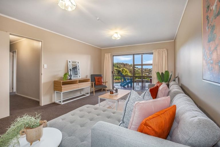 Photo of property in 22 Sailmaker Close, Whitby, Porirua, 5024