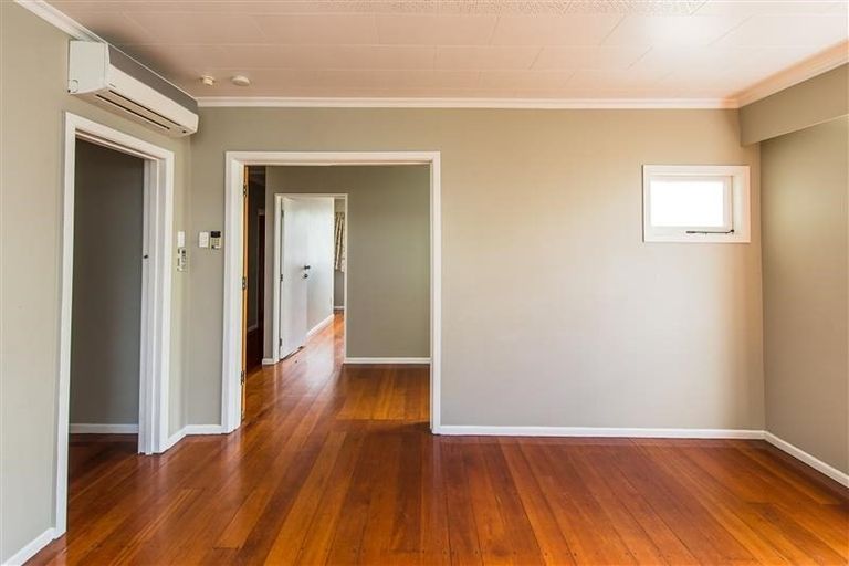 Photo of property in 7 Marne Street, Hokowhitu, Palmerston North, 4410