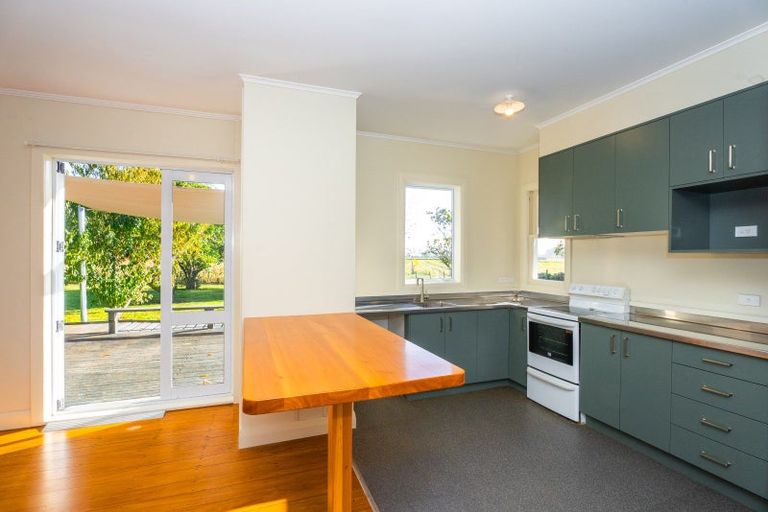 Photo of property in 3 Nicks Head Station Road, Muriwai, Gisborne, 4072