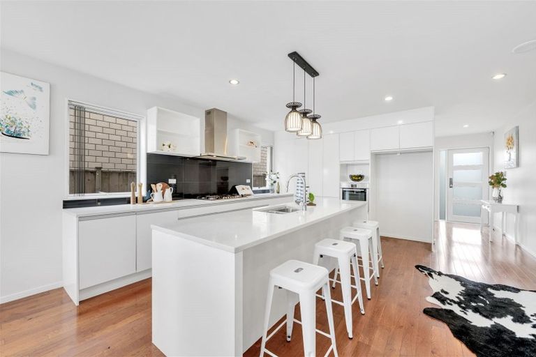 Photo of property in 7 Palazzo Close, Flat Bush, Auckland, 2019