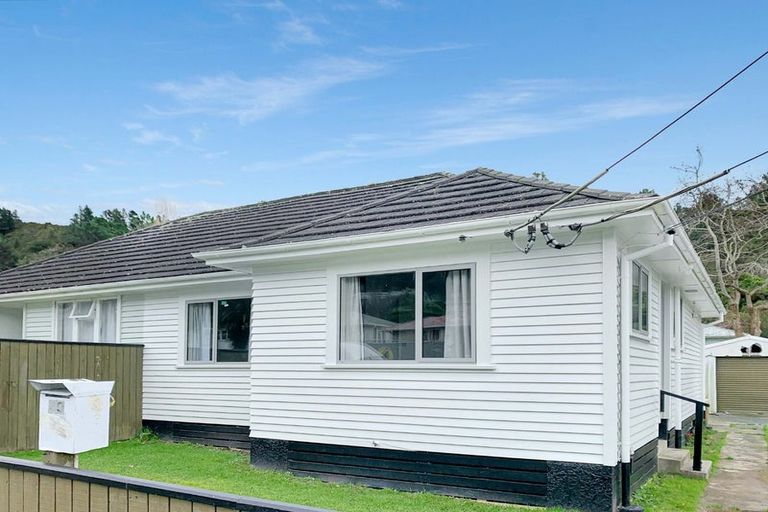 Photo of property in 60 Delaney Drive, Stokes Valley, Lower Hutt, 5019