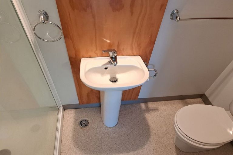 Photo of property in Urbane Apartments, 2/29 Webb Street, Mount Cook, Wellington, 6011