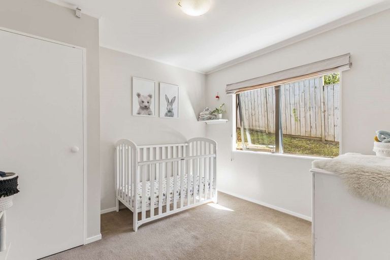 Photo of property in 1/6 Nielsen Place, Massey, Auckland, 0614