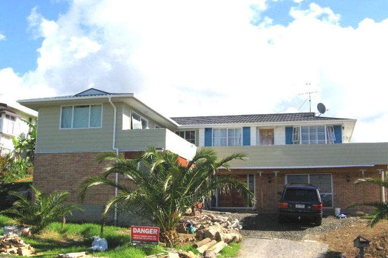 Photo of property in 53 Chislehurst Street, Henderson, Auckland, 0612