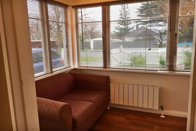 Photo of property in 44 Birdwood Road, Waterloo, Lower Hutt, 5011