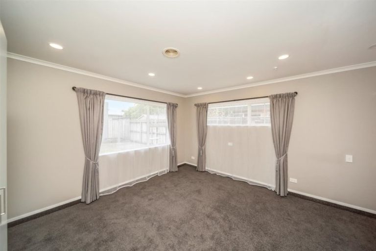 Photo of property in 7 Edna Wills Place, Hawera, 4610