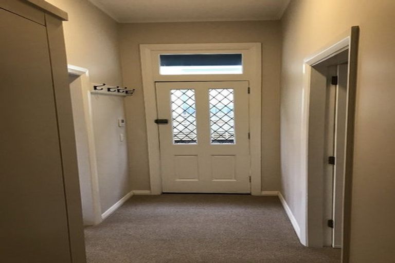 Photo of property in 196 Rintoul Street, Berhampore, Wellington, 6023