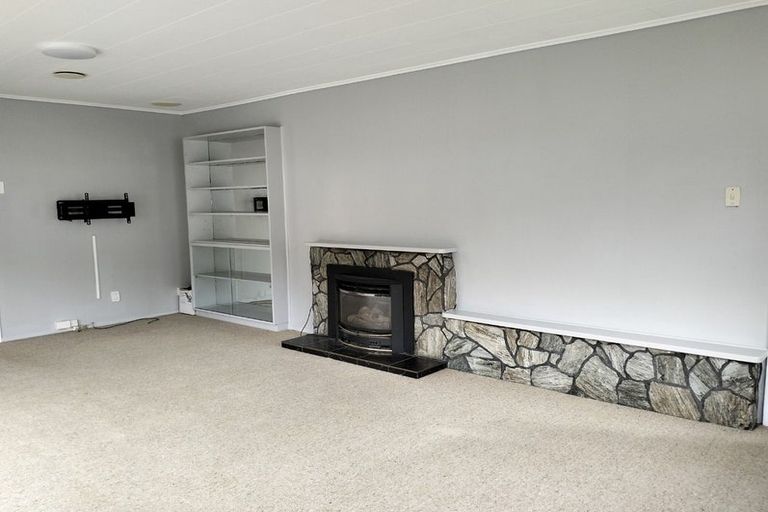 Photo of property in 15 Manor Drive, Stokes Valley, Lower Hutt, 5019