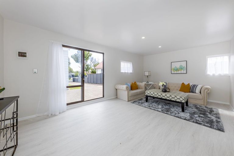 Photo of property in 80 Everglade Drive, Goodwood Heights, Auckland, 2105