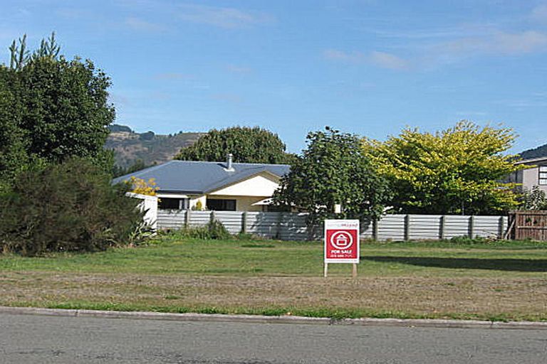 Photo of property in 6 Hillary Street, Waimate, 7924