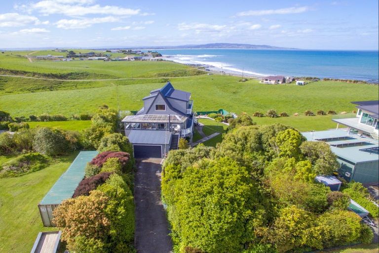 Photo of property in 10 Rimu Street, Kaka Point, Balclutha, 9271