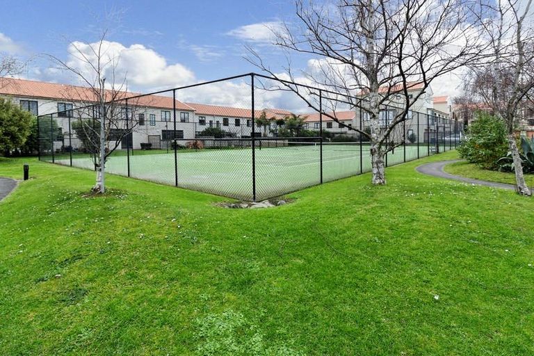 Photo of property in Tuscany Towers, 87/1 Ambrico Place, New Lynn, Auckland, 0600