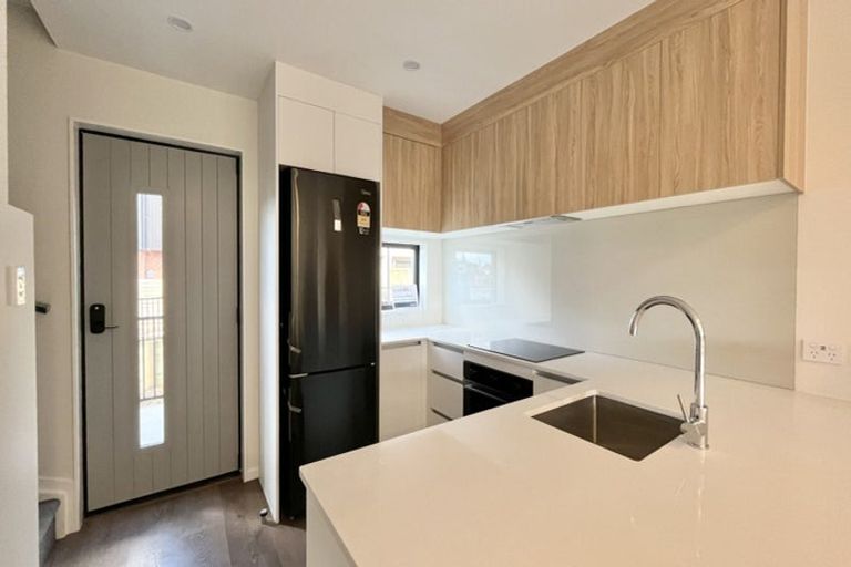 Photo of property in 3/25 Jabuka Street, Glen Eden, Auckland, 0602