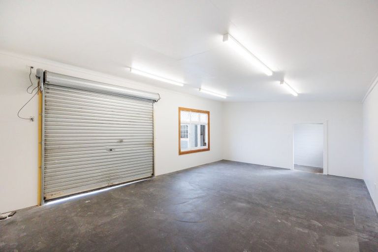 Photo of property in 972 Tremaine Avenue, Roslyn, Palmerston North, 4414