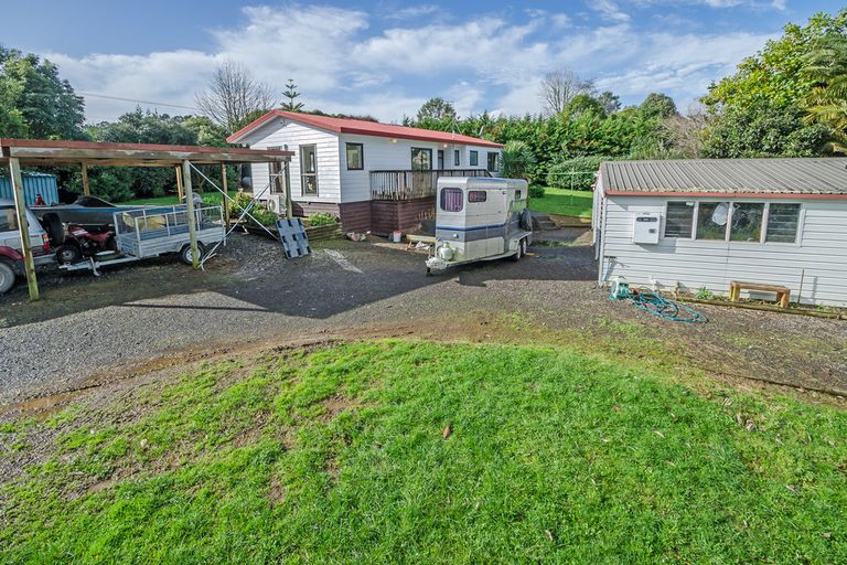 Photo of property in 28 Whangarata Road, Tuakau, 2121