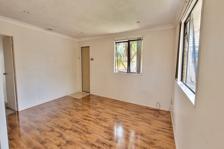 Photo of property in 13 Cleek Road, Mangere East, Auckland, 2024