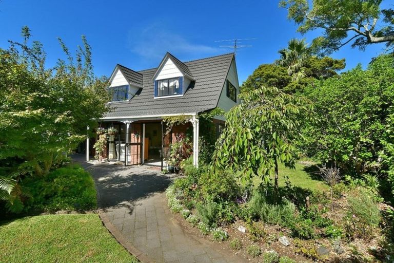 Photo of property in 14a Motuora Road, Manly, Whangaparaoa, 0930