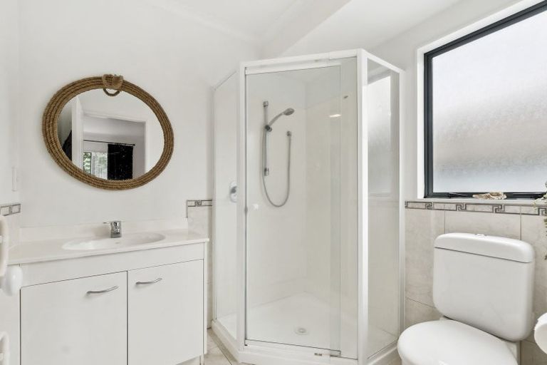 Photo of property in 23 Delmont Close, East Tamaki Heights, Auckland, 2016