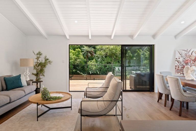 Photo of property in 11 Marina Grove, Frankleigh Park, New Plymouth, 4310